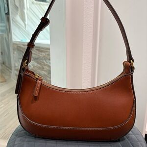 Mango Oval Short Handle Bag